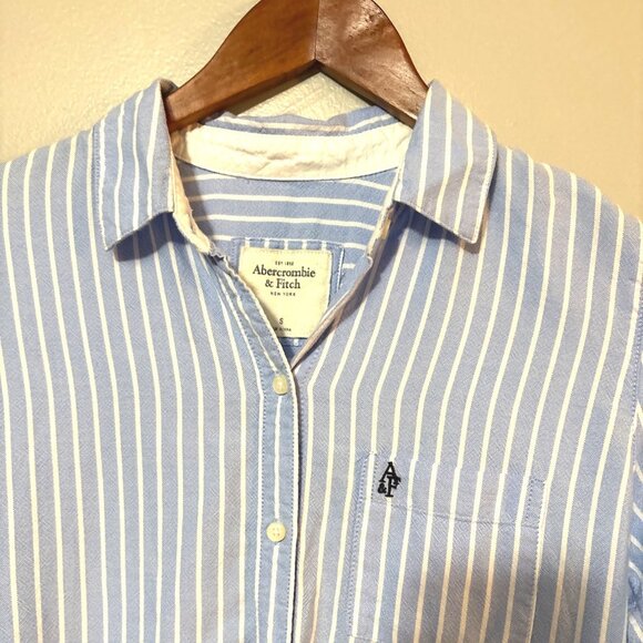 Y2K Abercrombie & Finch Classic Blue White Stripe Button Up Fitted Small - Picture 2 of 8
